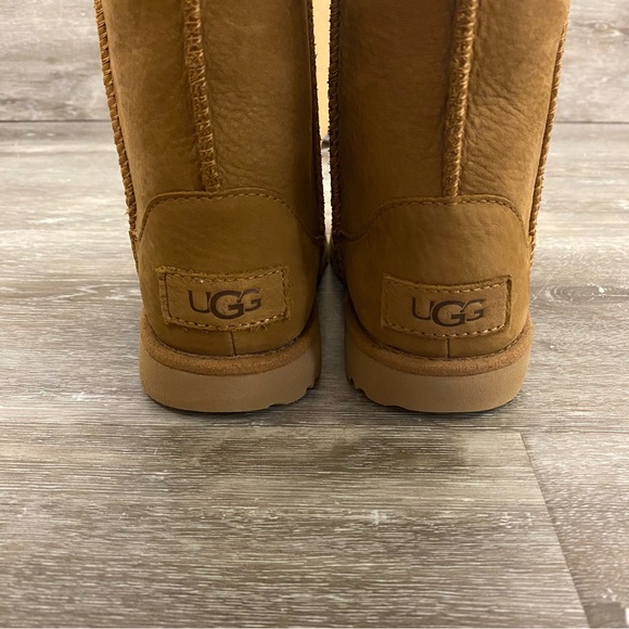 UGG | Classic Weather Short II toddler Boots Chestnut Wool Lined NEW - Picture 5 of 11